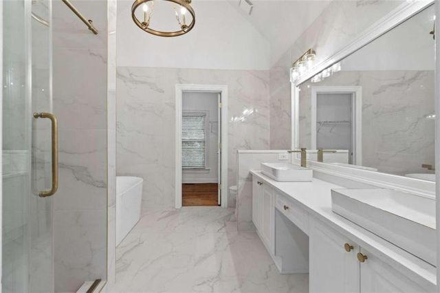 1711 Summit Glen Lane, Atlanta, GA 30329