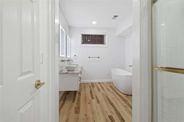 1711 Summit Glen Lane, Atlanta, GA 30329