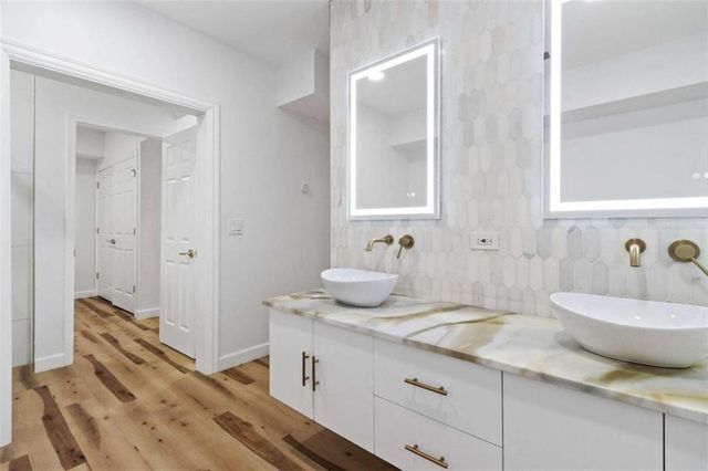 1711 Summit Glen Lane, Atlanta, GA 30329