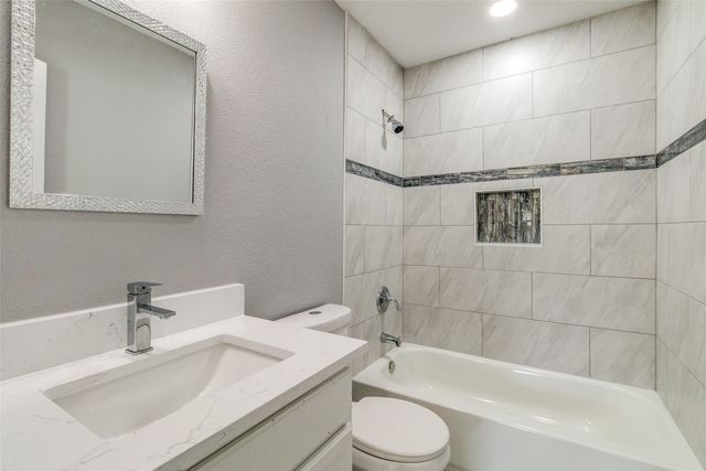 7121 Toland Street, Dallas, TX 75227