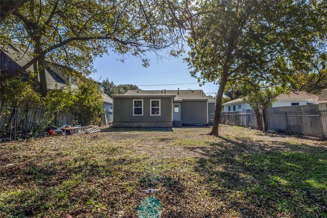 7121 Toland Street, Dallas, TX 75227