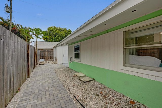 1947 Holman Drive, North Palm Beach, FL 33408