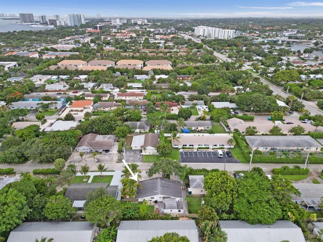 1947 Holman Drive, North Palm Beach, FL 33408