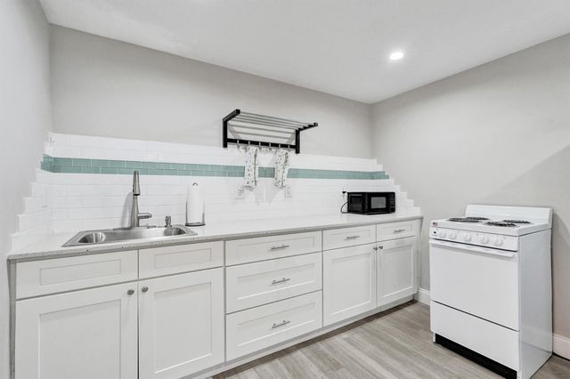 1947 Holman Drive, North Palm Beach, FL 33408