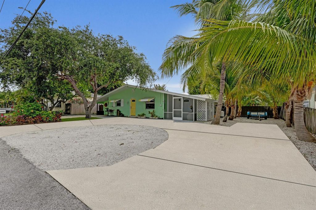 1947 Holman Drive, North Palm Beach, FL 33408