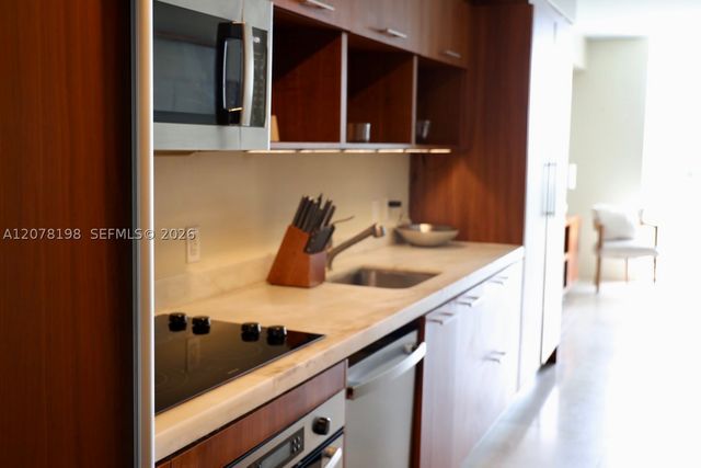 50 Biscayne Blvd 606, Miami, FL 33132