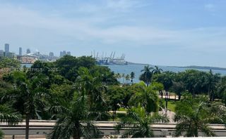 50 Biscayne Blvd 606, Miami, FL 33132