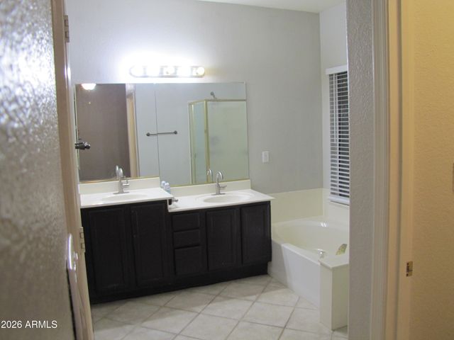 261 W VERANO Place, Gilbert, AZ 85233