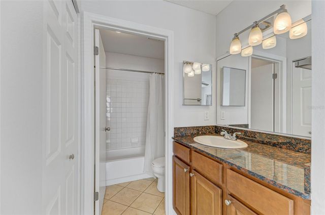 4045 CROCKERS LAKE BOULEVARD 2215, Sarasota, FL 34238