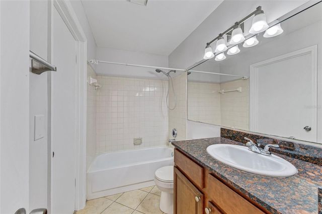 4045 CROCKERS LAKE BOULEVARD 2215, Sarasota, FL 34238