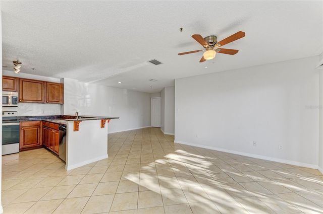 4045 CROCKERS LAKE BOULEVARD 2215, Sarasota, FL 34238