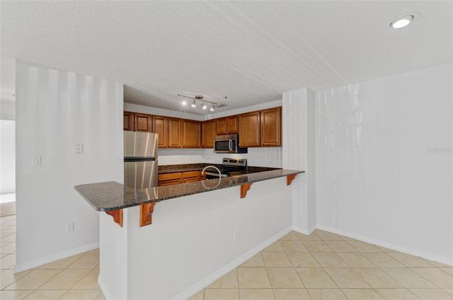 4045 CROCKERS LAKE BOULEVARD 2215, Sarasota, FL 34238