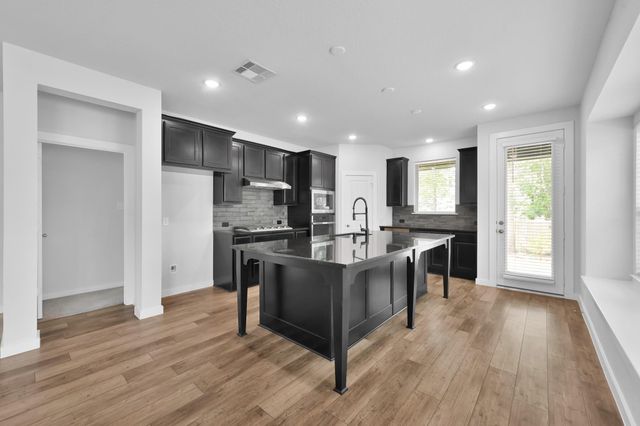109 Morning Nook Court, Montgomery, TX 77316