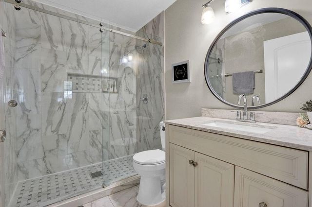 557 Rue Montaigne, Stone Mountain, GA 30083