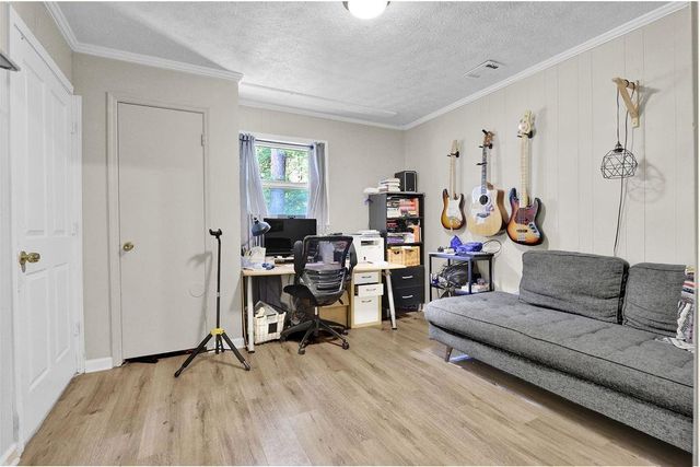 557 Rue Montaigne, Stone Mountain, GA 30083