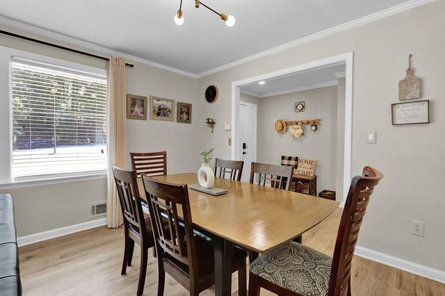 557 Rue Montaigne, Stone Mountain, GA 30083