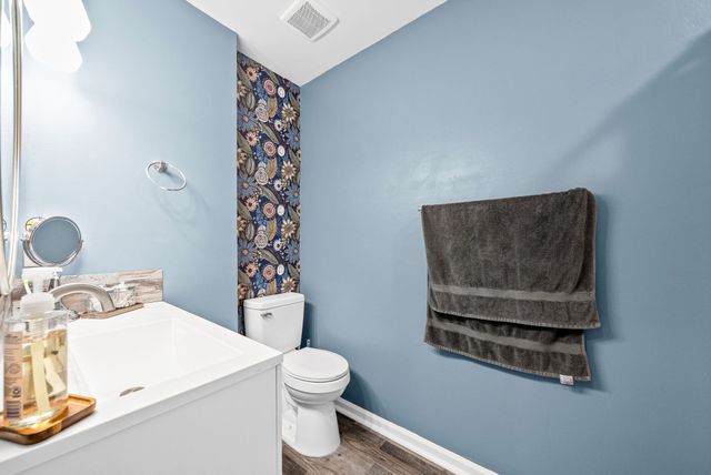 941 Kingsbury Dr Apt C, Clarksville, TN 37040