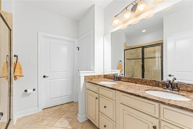 433 Fairmont Dr, Marshall, PA 15090