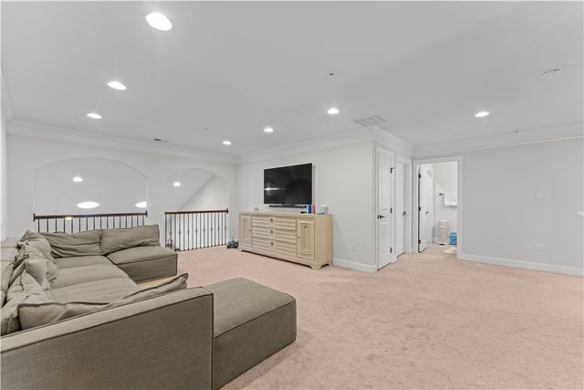 433 Fairmont Dr, Marshall, PA 15090