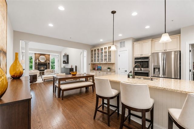 433 Fairmont Dr, Marshall, PA 15090