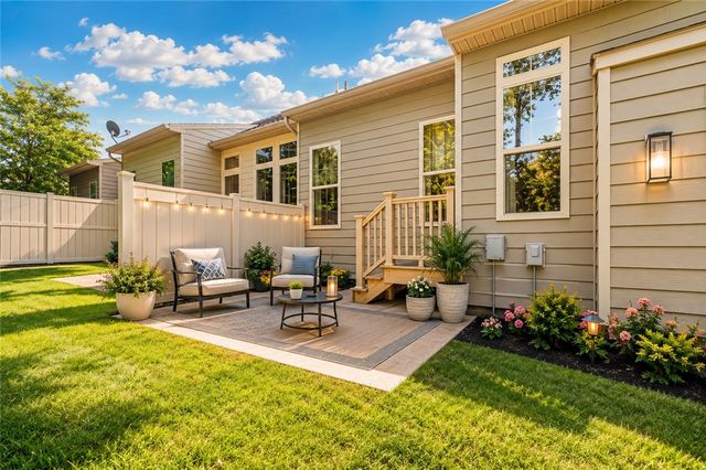 433 Fairmont Dr, Marshall, PA 15090