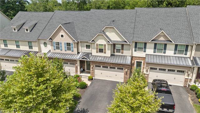 433 Fairmont Dr, Marshall, PA 15090