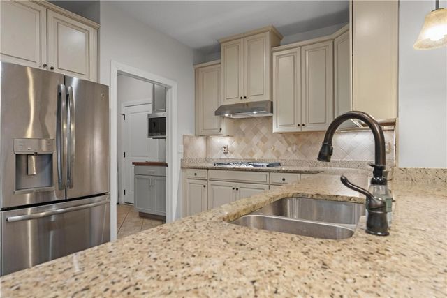 433 Fairmont Dr, Marshall, PA 15090