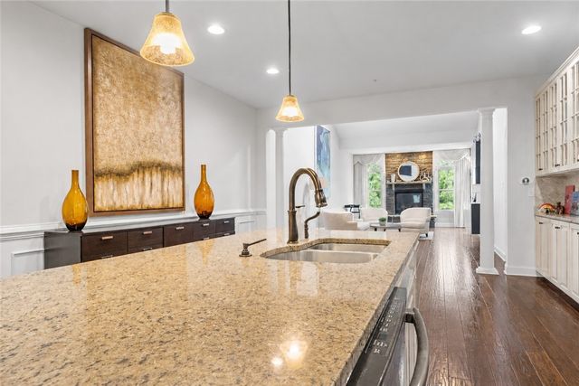 433 Fairmont Dr, Marshall, PA 15090