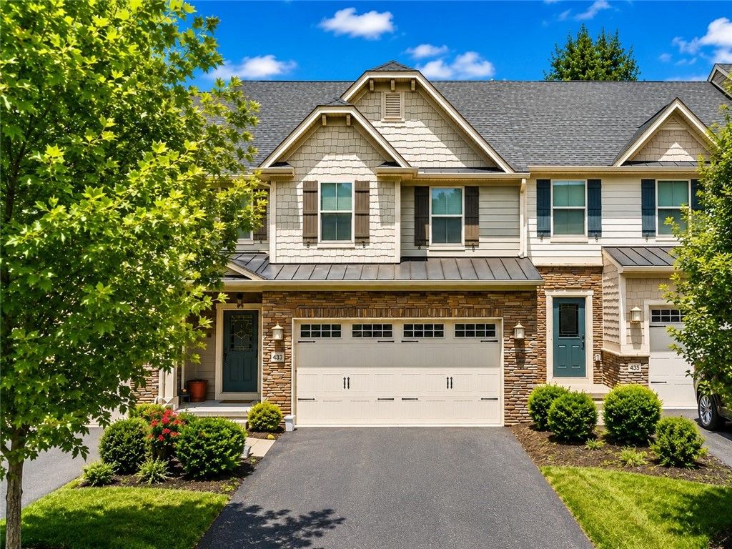433 Fairmont Dr, Marshall, PA 15090