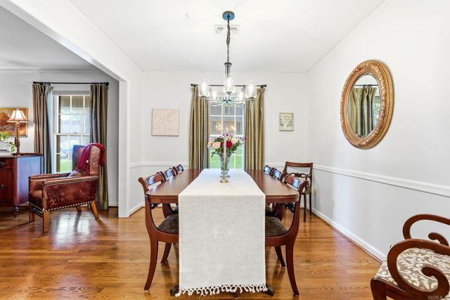 30 Foxhunt Trail, Little Rock, AR 72227