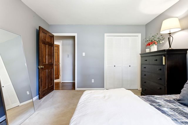 30 Foxhunt Trail, Little Rock, AR 72227
