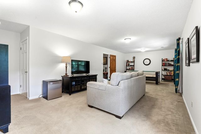 30 Foxhunt Trail, Little Rock, AR 72227
