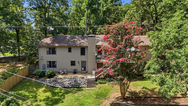 30 Foxhunt Trail, Little Rock, AR 72227