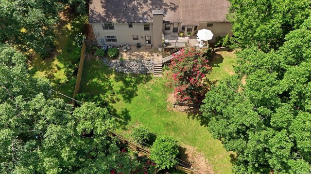 30 Foxhunt Trail, Little Rock, AR 72227