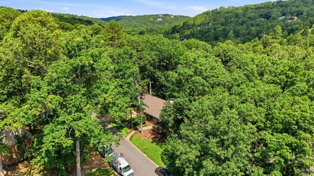 30 Foxhunt Trail, Little Rock, AR 72227