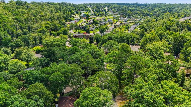30 Foxhunt Trail, Little Rock, AR 72227