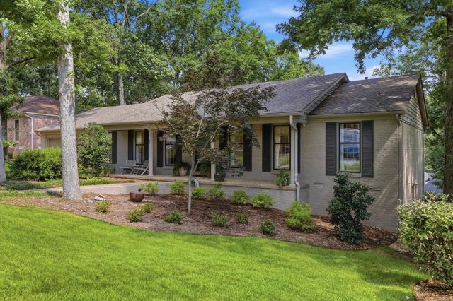 30 Foxhunt Trail, Little Rock, AR 72227