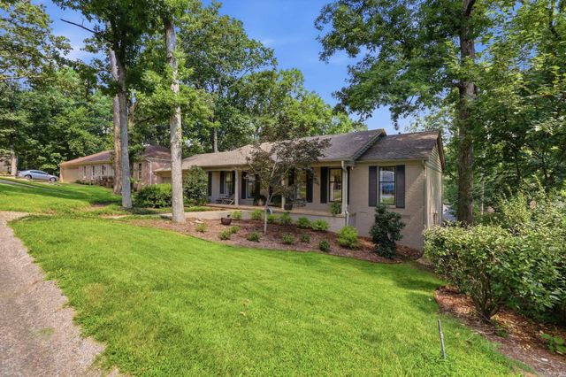 30 Foxhunt Trail, Little Rock, AR 72227