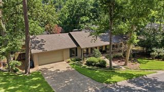 30 Foxhunt Trail, Little Rock, AR 72227