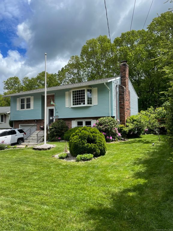 322 Beth Lane, Waterbury, CT 06705