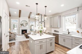 38 KAY CHIARELLO WAY, Hamilton, NJ 08690