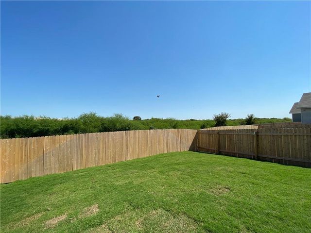 7412 Tonka LN, Austin, TX 78744