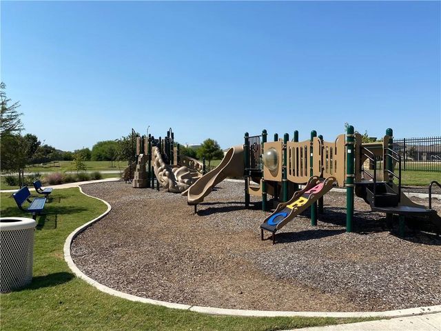 7412 Tonka LN, Austin, TX 78744