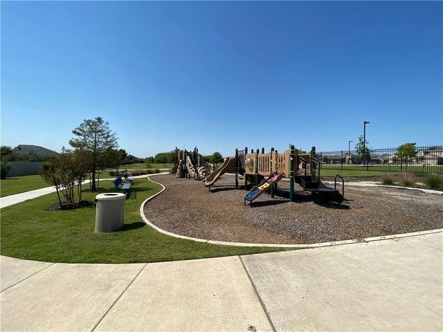 7412 Tonka LN, Austin, TX 78744