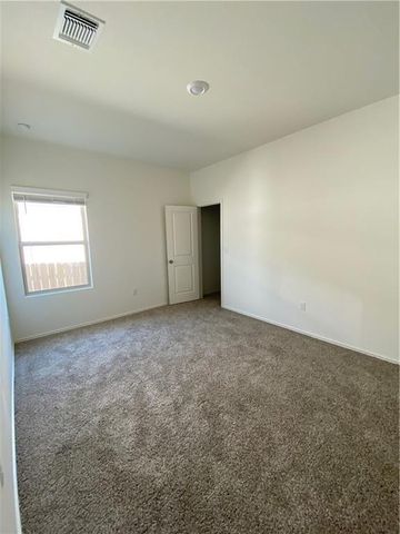 7412 Tonka LN, Austin, TX 78744