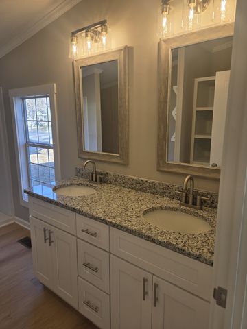 223 E Park Ave, Gallatin, TN 37066