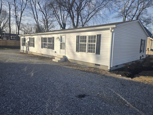 223 E Park Ave, Gallatin, TN 37066