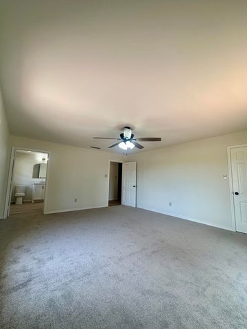 6002 Norfolk Avenue, Lubbock, TX 79413