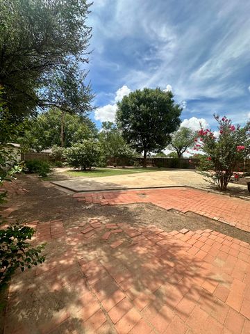 6002 Norfolk Avenue, Lubbock, TX 79413