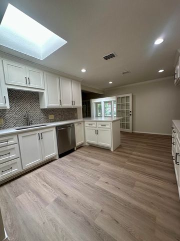 6002 Norfolk Avenue, Lubbock, TX 79413